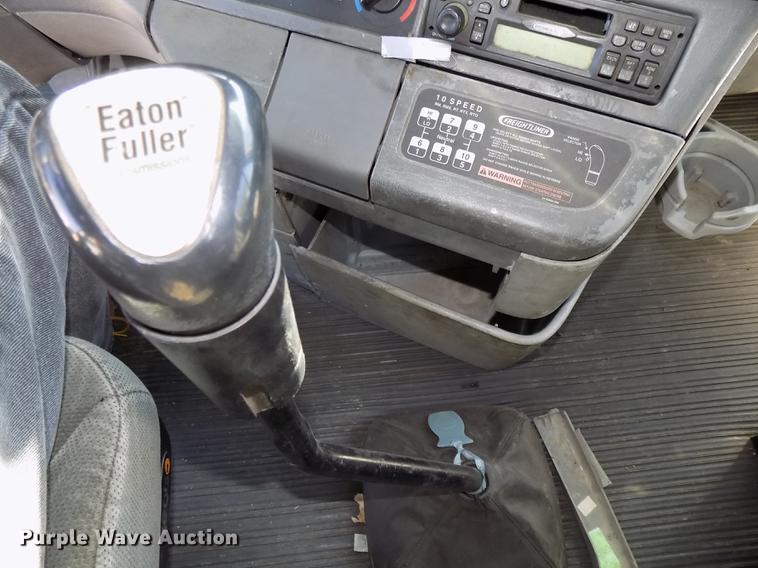 image for item DB8524 2002 Freightliner Century Class ST120 Heritage semi truck