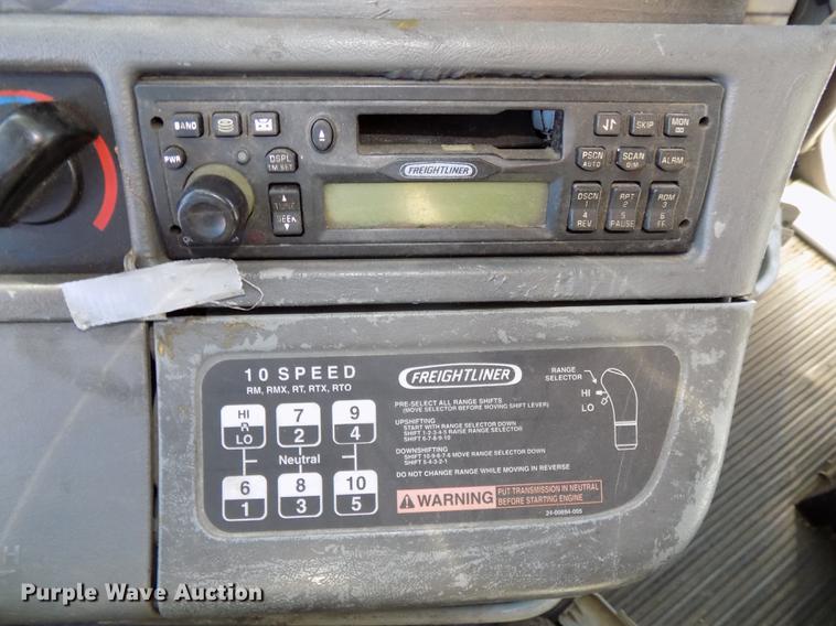 image for item DB8524 2002 Freightliner Century Class ST120 Heritage semi truck