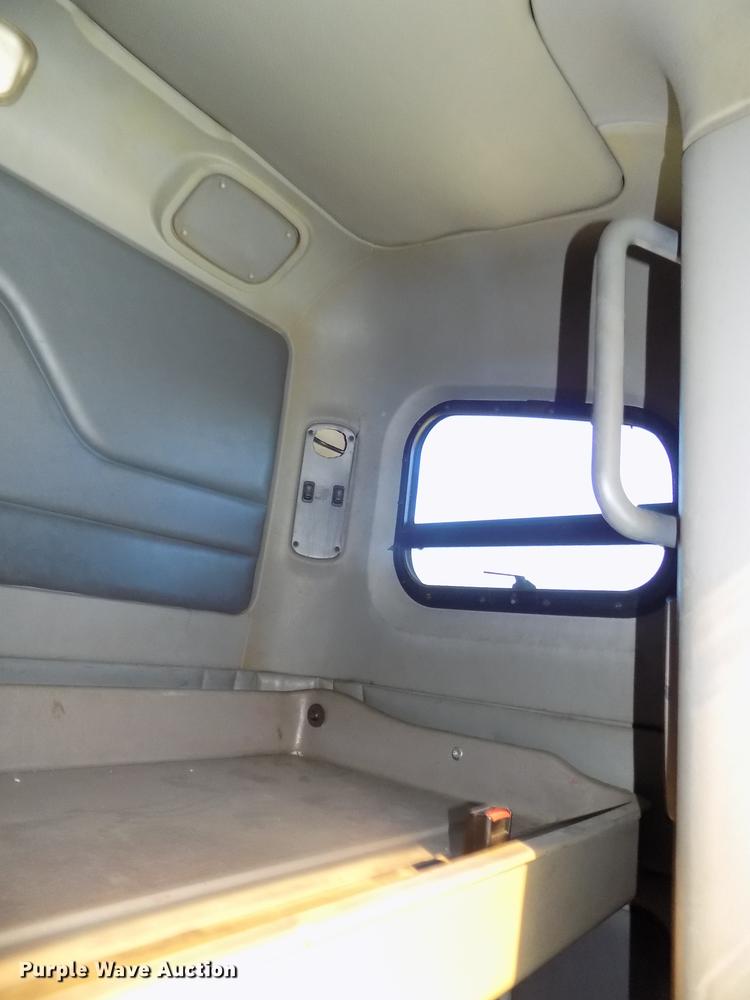 image for item DB8524 2002 Freightliner Century Class ST120 Heritage semi truck