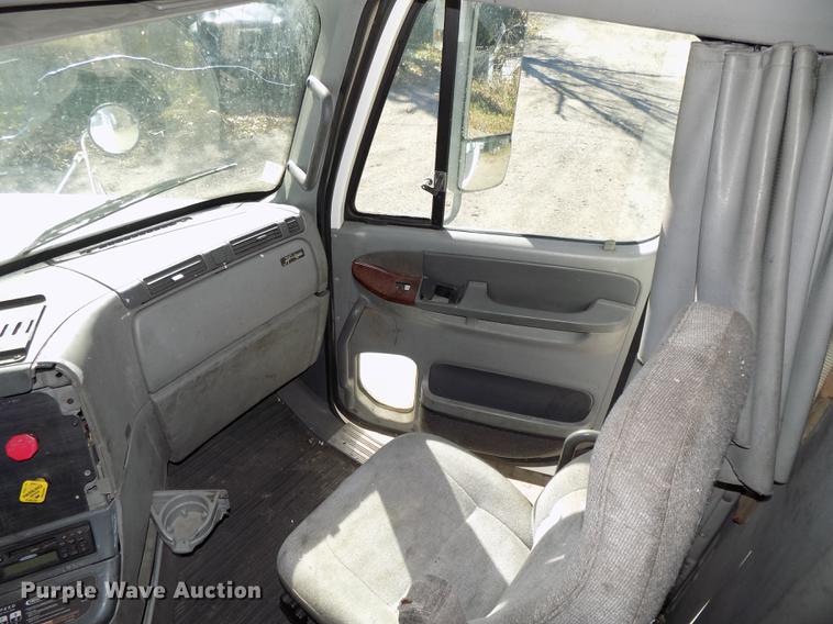 image for item DB8524 2002 Freightliner Century Class ST120 Heritage semi truck