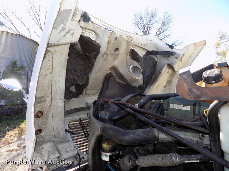 image for item DB8524 2002 Freightliner Century Class ST120 Heritage semi truck