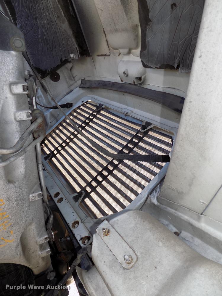 image for item DB8524 2002 Freightliner Century Class ST120 Heritage semi truck