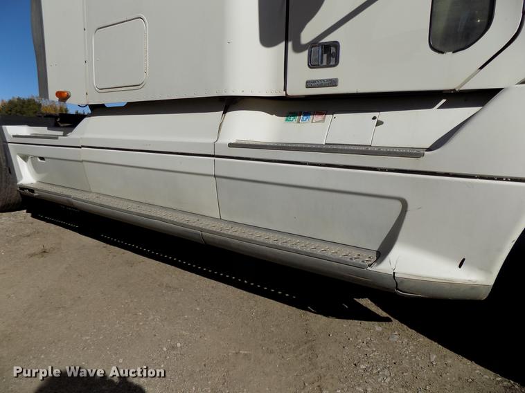 image for item DB8524 2002 Freightliner Century Class ST120 Heritage semi truck