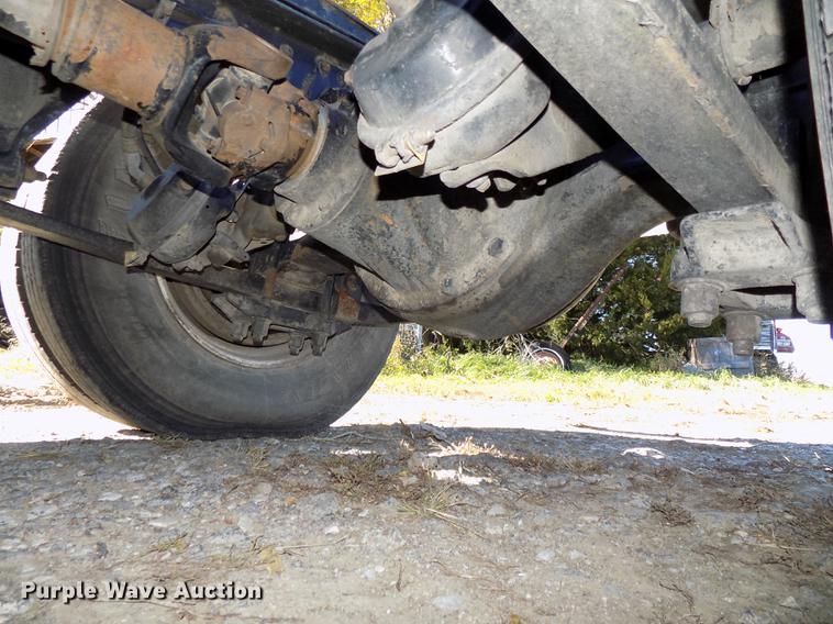 image for item DB8524 2002 Freightliner Century Class ST120 Heritage semi truck