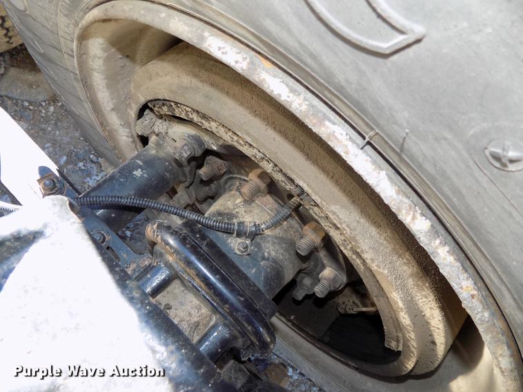 image for item DB8524 2002 Freightliner Century Class ST120 Heritage semi truck