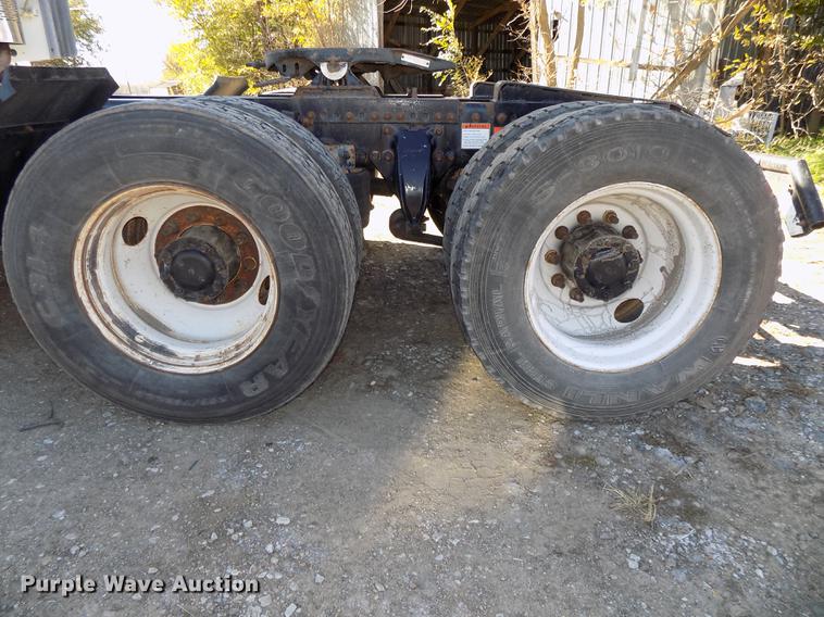 image for item DB8524 2002 Freightliner Century Class ST120 Heritage semi truck