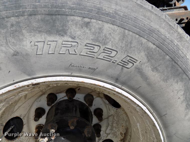 image for item DB8524 2002 Freightliner Century Class ST120 Heritage semi truck