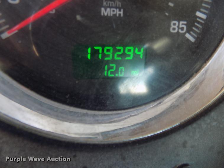 image for item DB8544 2011 Kenworth T800 semi truck