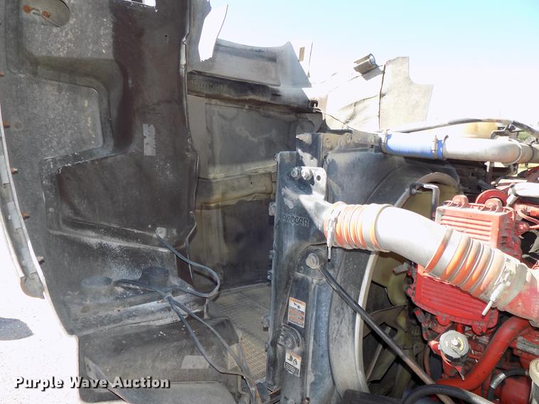 image for item DB8544 2011 Kenworth T800 semi truck