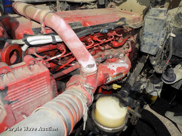 image for item DB8544 2011 Kenworth T800 semi truck