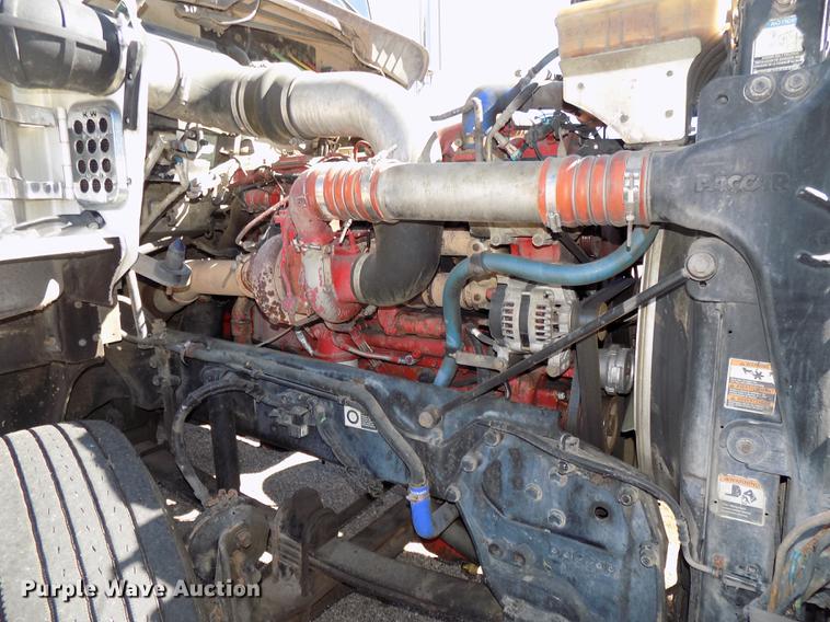 image for item DB8544 2011 Kenworth T800 semi truck