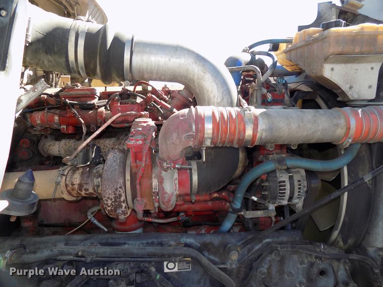 image for item DB8544 2011 Kenworth T800 semi truck