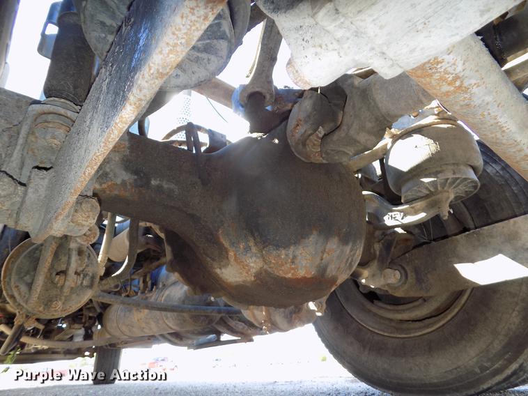 image for item DB8544 2011 Kenworth T800 semi truck