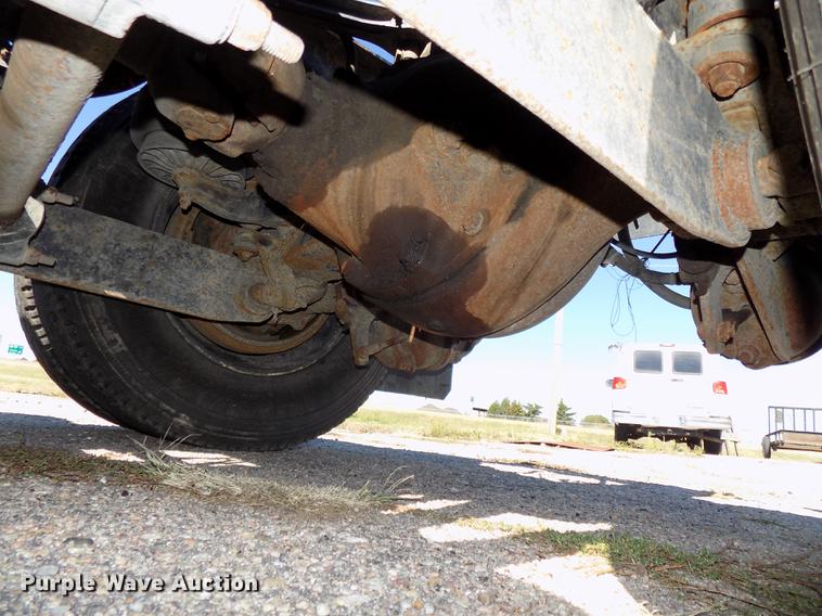 image for item DB8544 2011 Kenworth T800 semi truck