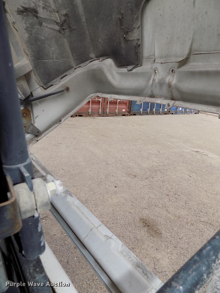 image for item DB8603 2000 Volvo VN semi truck