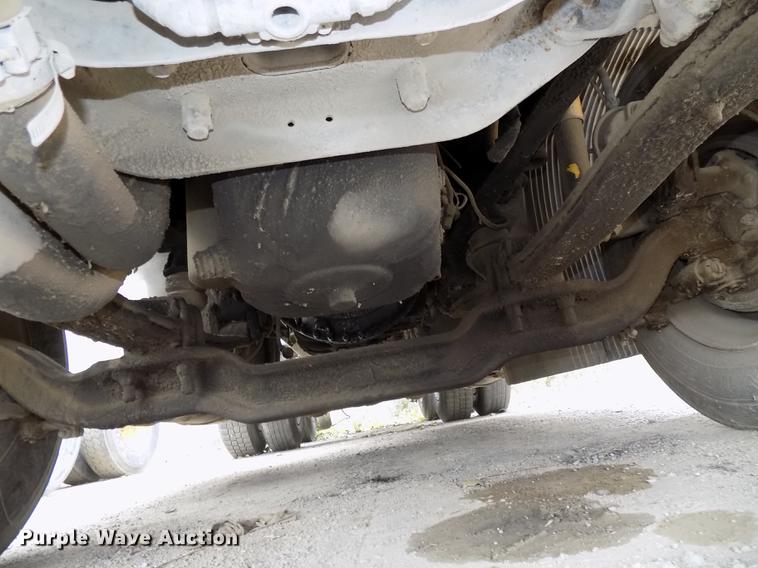 image for item DB8603 2000 Volvo VN semi truck