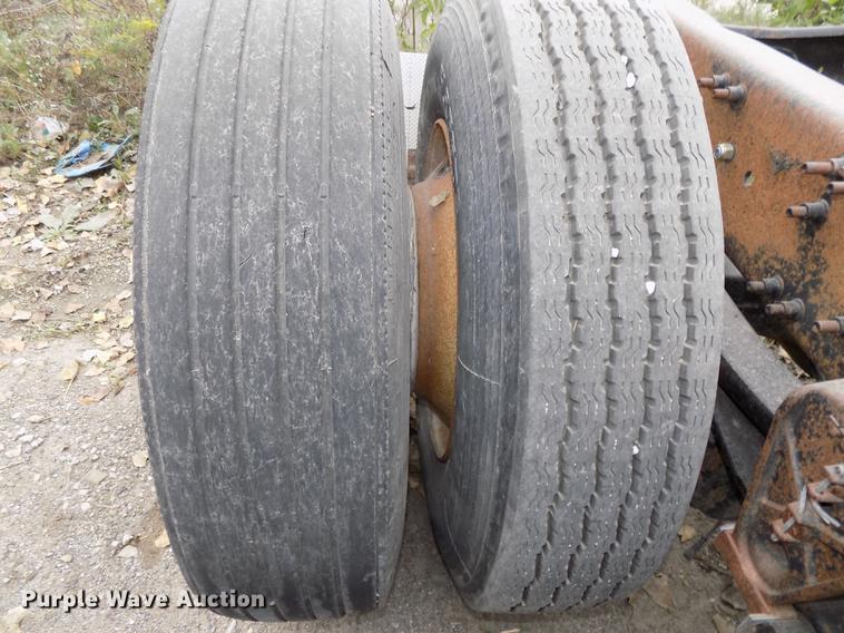 image for item DB8603 2000 Volvo VN semi truck