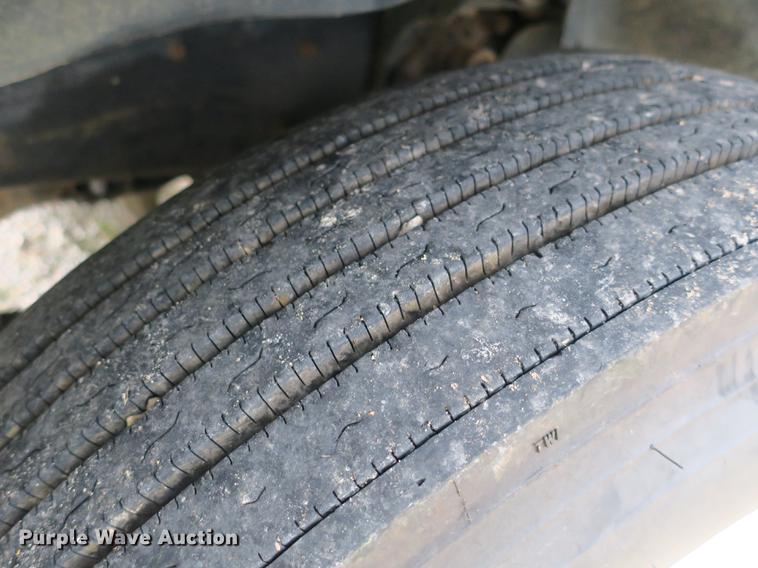 image for item DB8965 1994 Mack CH613 semi truck