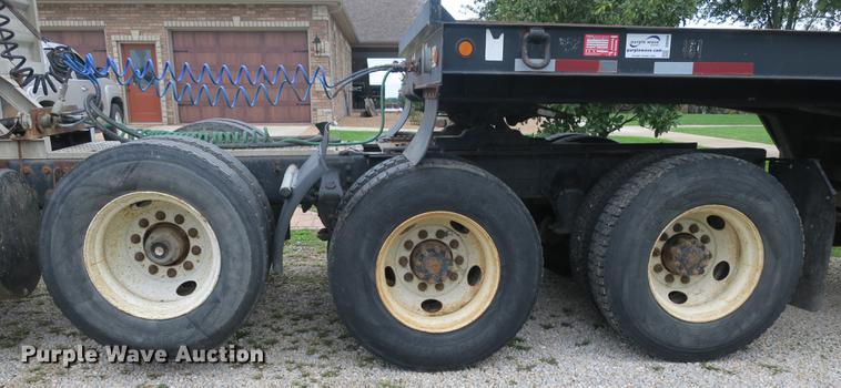 image for item DB8965 1994 Mack CH613 semi truck