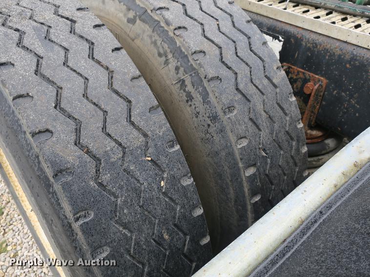 image for item DB8965 1994 Mack CH613 semi truck