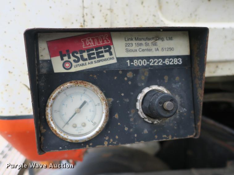 image for item DB8965 1994 Mack CH613 semi truck