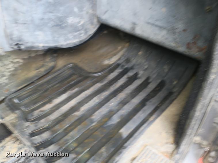 image for item DB8965 1994 Mack CH613 semi truck