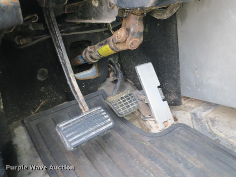 image for item DB8965 1994 Mack CH613 semi truck