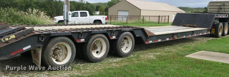 image for item DB8966 2007 Viking drop deck trailer
