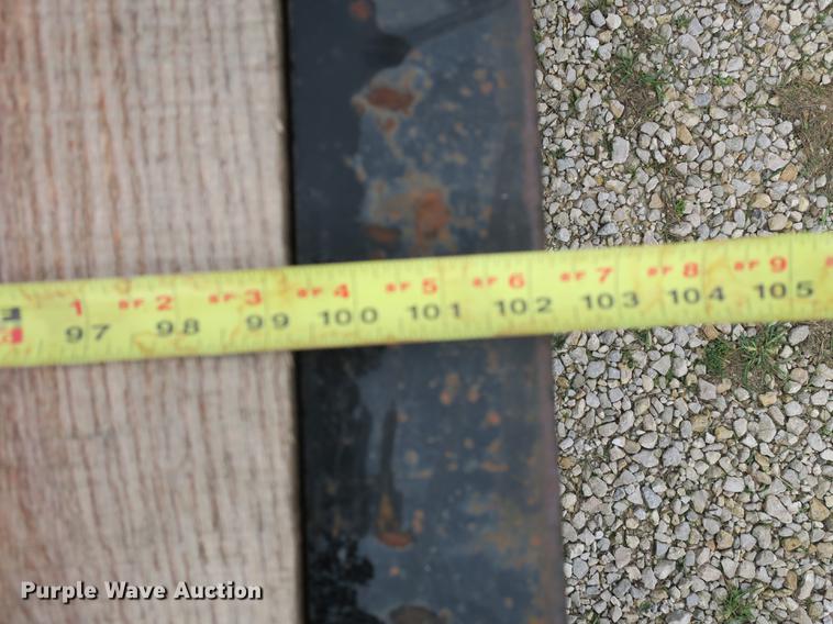 image for item DB8966 2007 Viking drop deck trailer