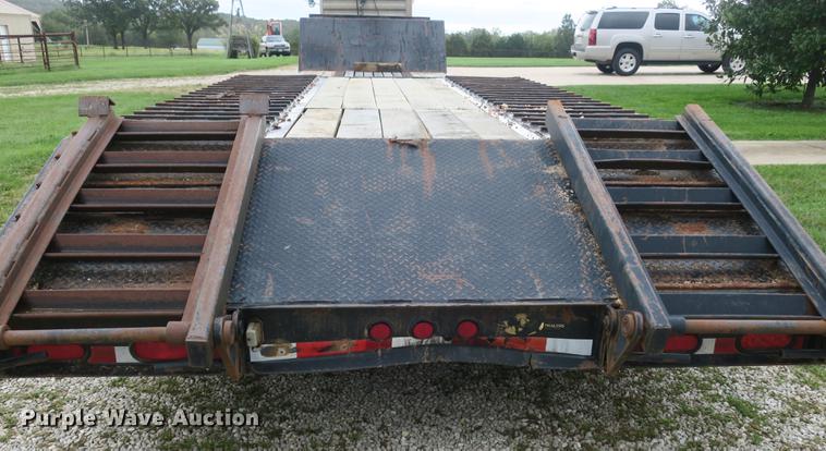 image for item DB8966 2007 Viking drop deck trailer