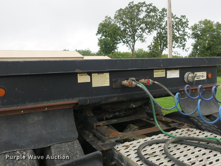 image for item DB8966 2007 Viking drop deck trailer