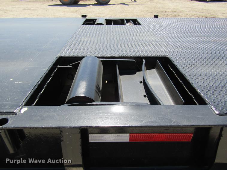 image for item DC7899 2007 Neville DD53 drop deck oilfield trailer
