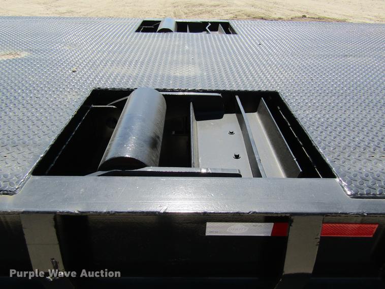 image for item DC7899 2007 Neville DD53 drop deck oilfield trailer