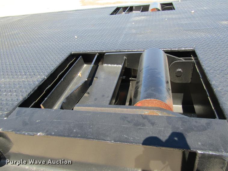 image for item DC7899 2007 Neville DD53 drop deck oilfield trailer