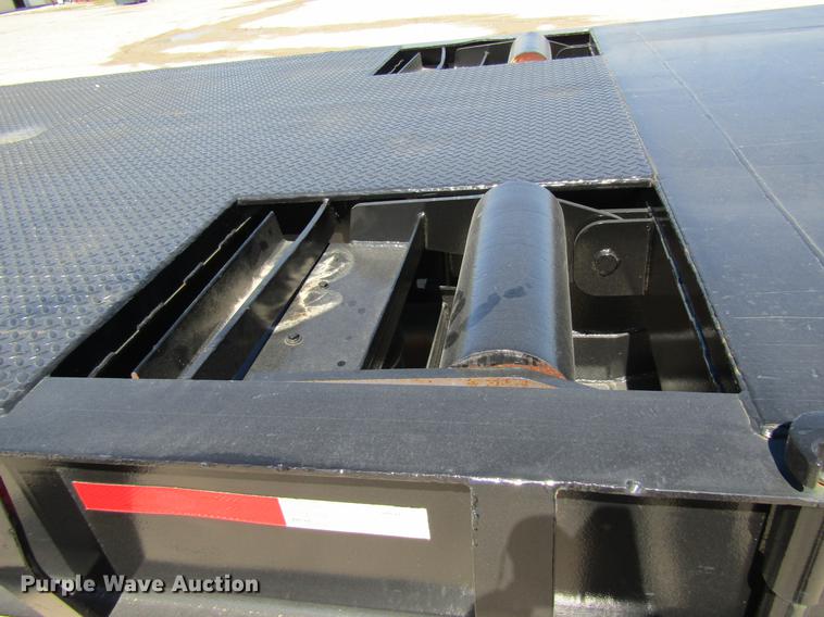 image for item DC7899 2007 Neville DD53 drop deck oilfield trailer