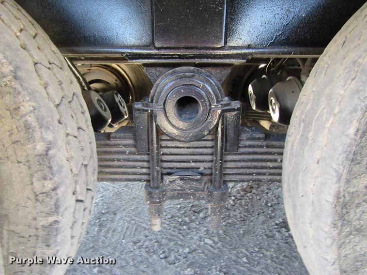 image for item DC7899 2007 Neville DD53 drop deck oilfield trailer