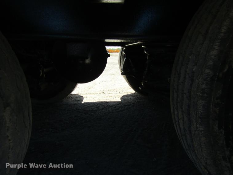 image for item DC7899 2007 Neville DD53 drop deck oilfield trailer