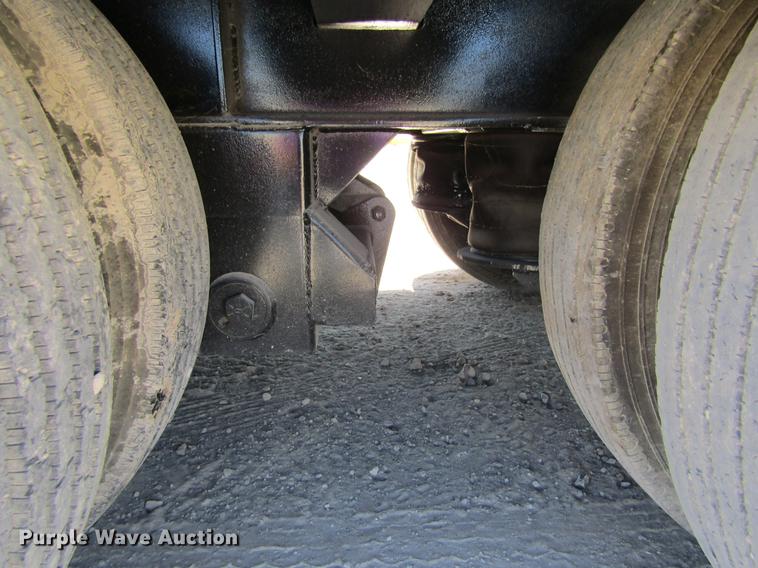 image for item DC7899 2007 Neville DD53 drop deck oilfield trailer