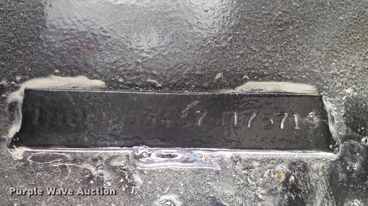 image for item DC7899 2007 Neville DD53 drop deck oilfield trailer