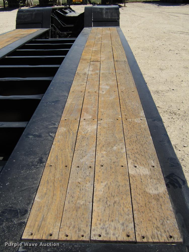 image for item DC7900 2007 Fontaine TH55-26-60 lowboy equipment trailer