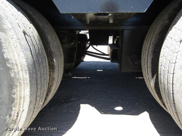image for item DC7900 2007 Fontaine TH55-26-60 lowboy equipment trailer