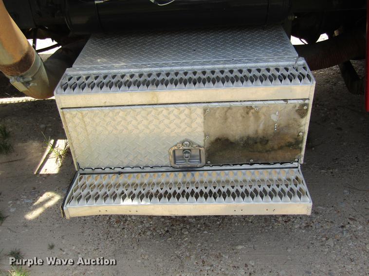 image for item DC7903 1987 Peterbilt 379 semi truck