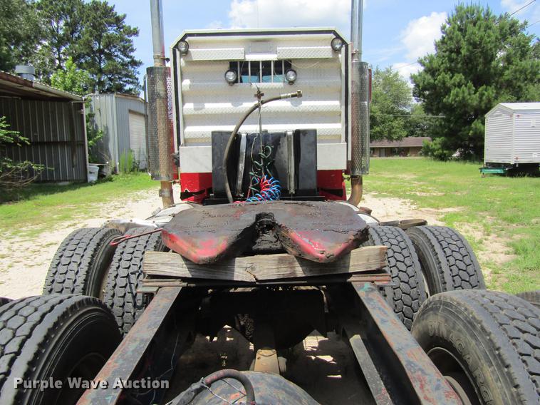 image for item DC7903 1987 Peterbilt 379 semi truck