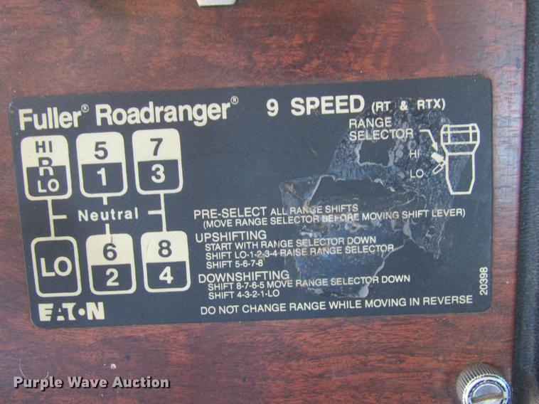 image for item DC7903 1987 Peterbilt 379 semi truck