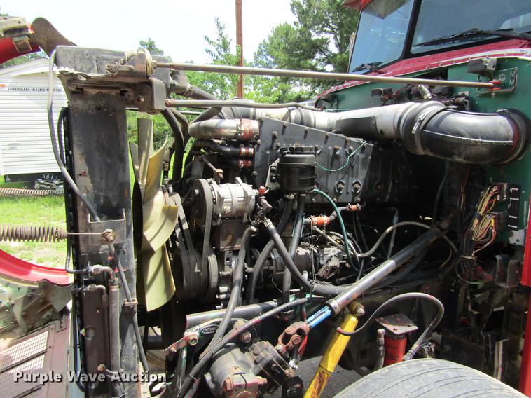 image for item DC7903 1987 Peterbilt 379 semi truck