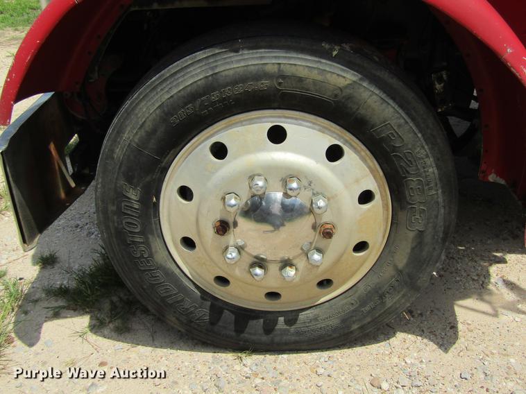 image for item DC7903 1987 Peterbilt 379 semi truck