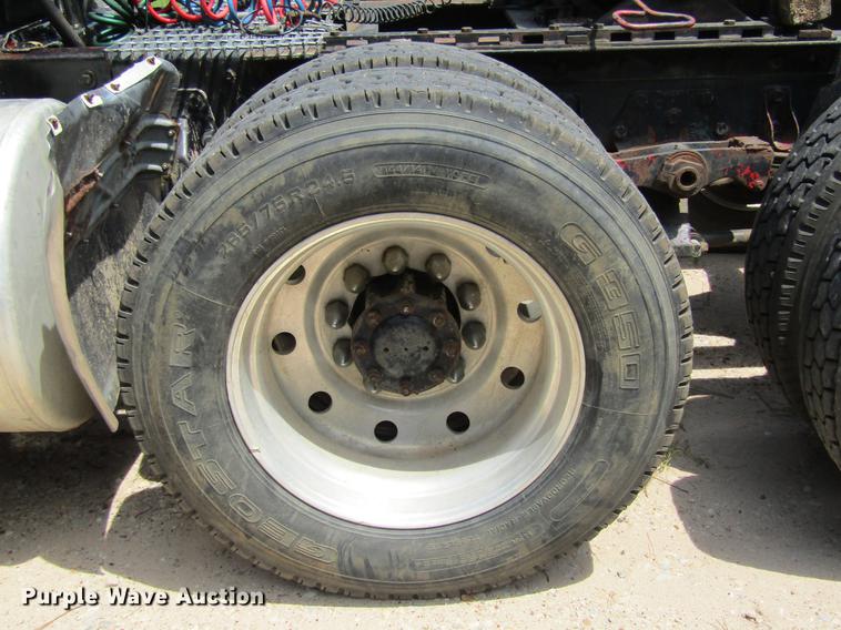 image for item DC7903 1987 Peterbilt 379 semi truck