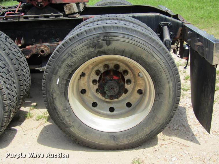 image for item DC7903 1987 Peterbilt 379 semi truck