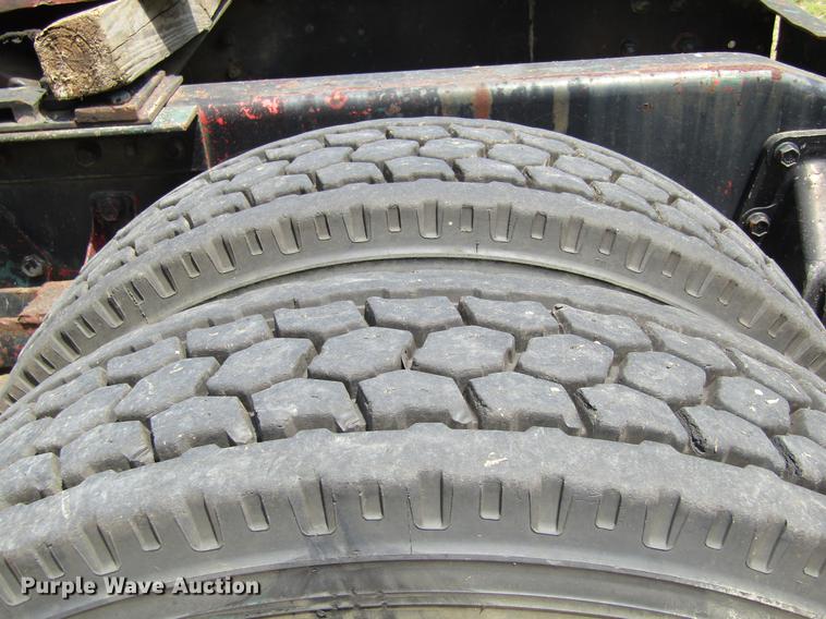 image for item DC7903 1987 Peterbilt 379 semi truck