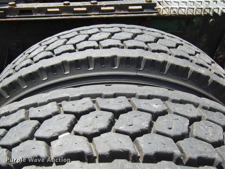 image for item DC7903 1987 Peterbilt 379 semi truck